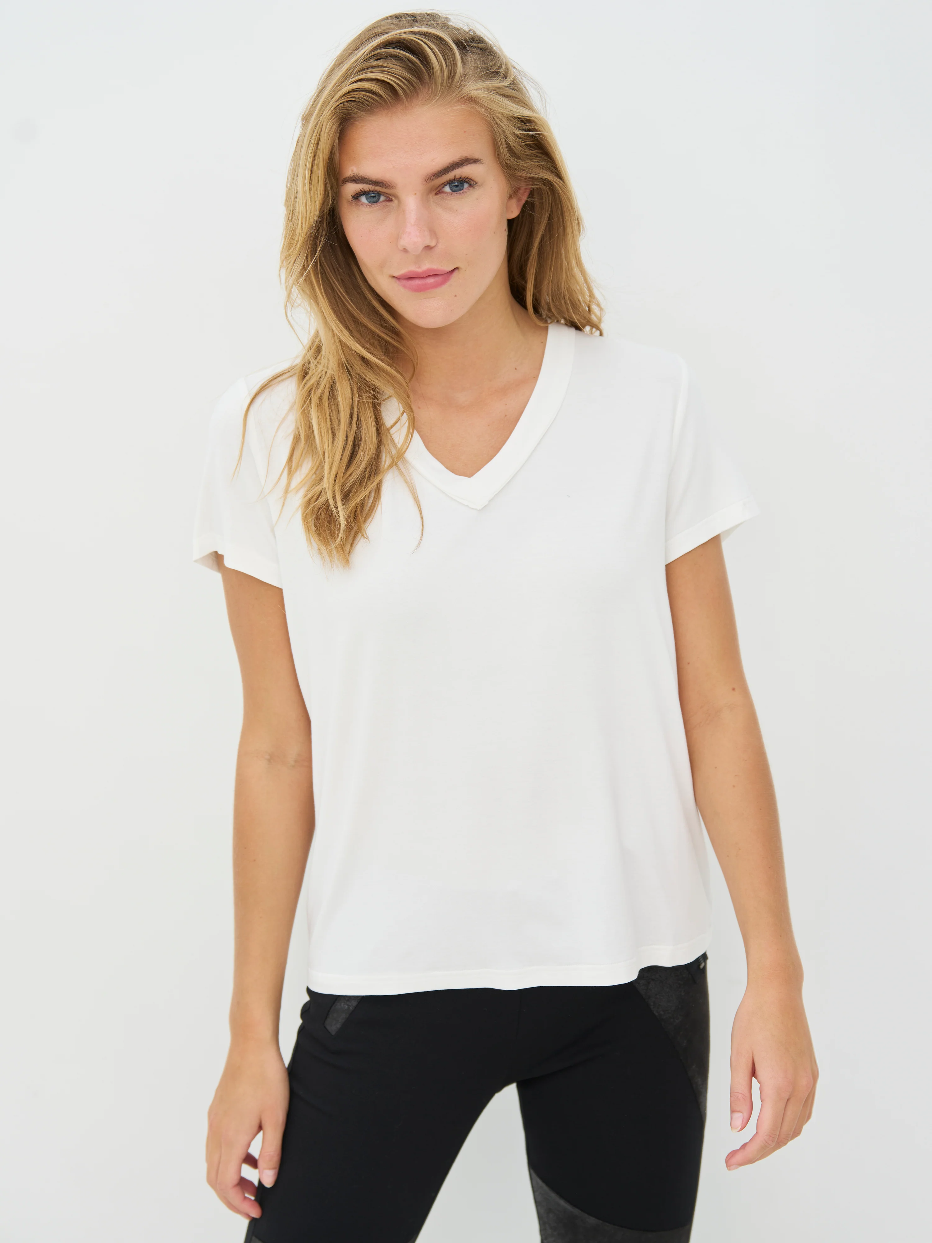 CAYLA Ruth Tee - Creme - Image 2