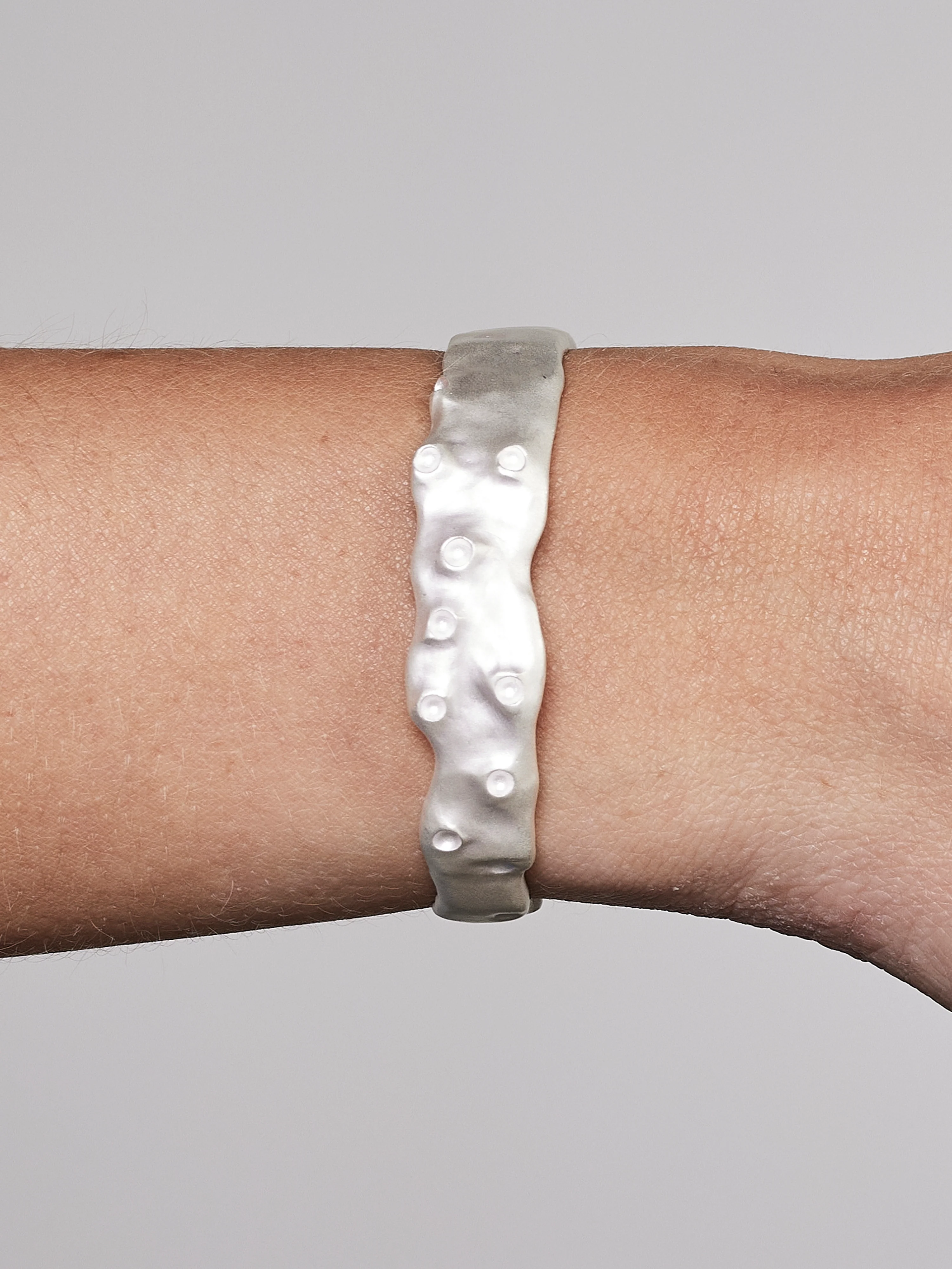 Moonwalk No. 2 Bangle - Silver - Image 2