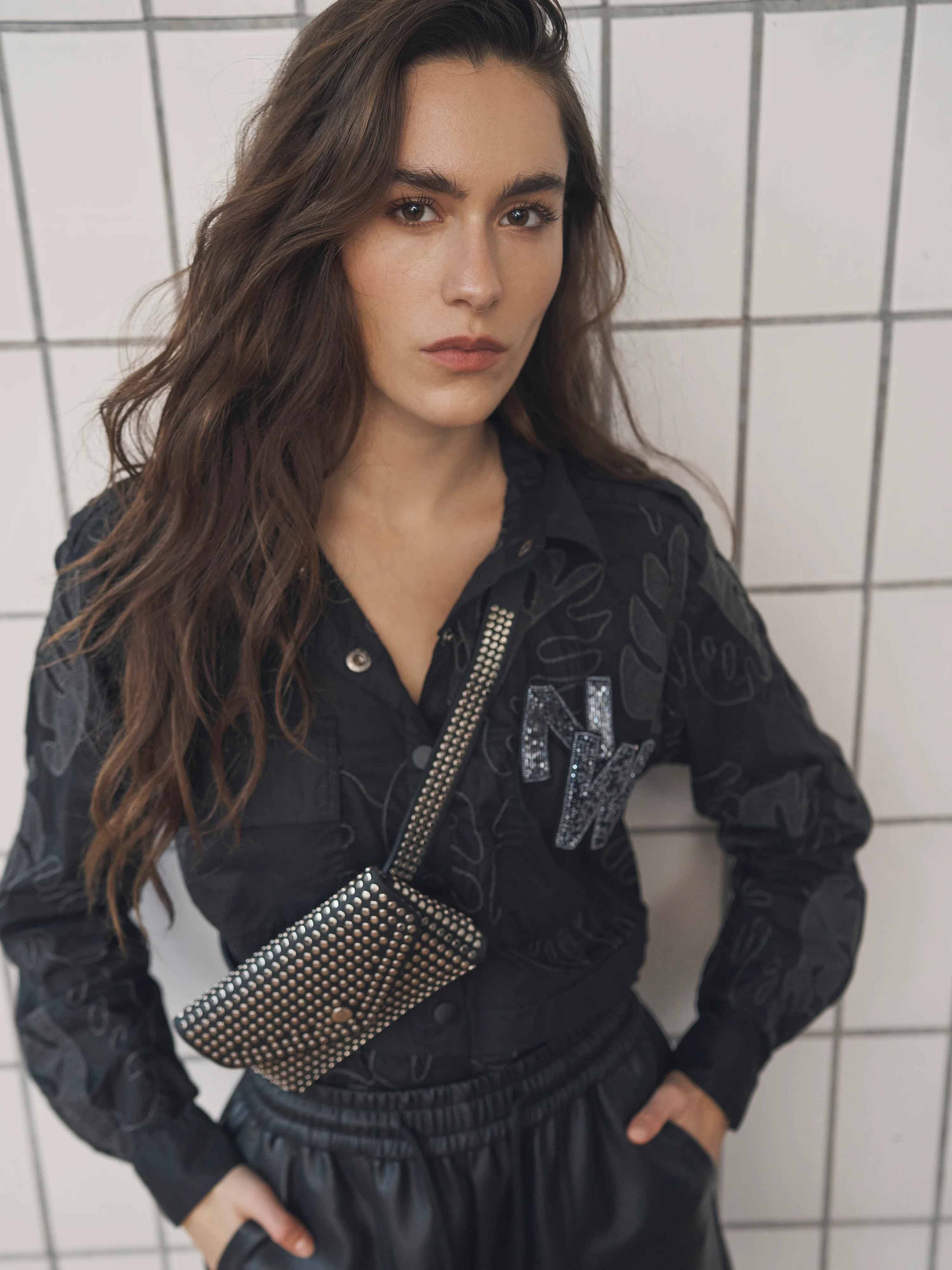 AKIA beltbag - Black - Image 4