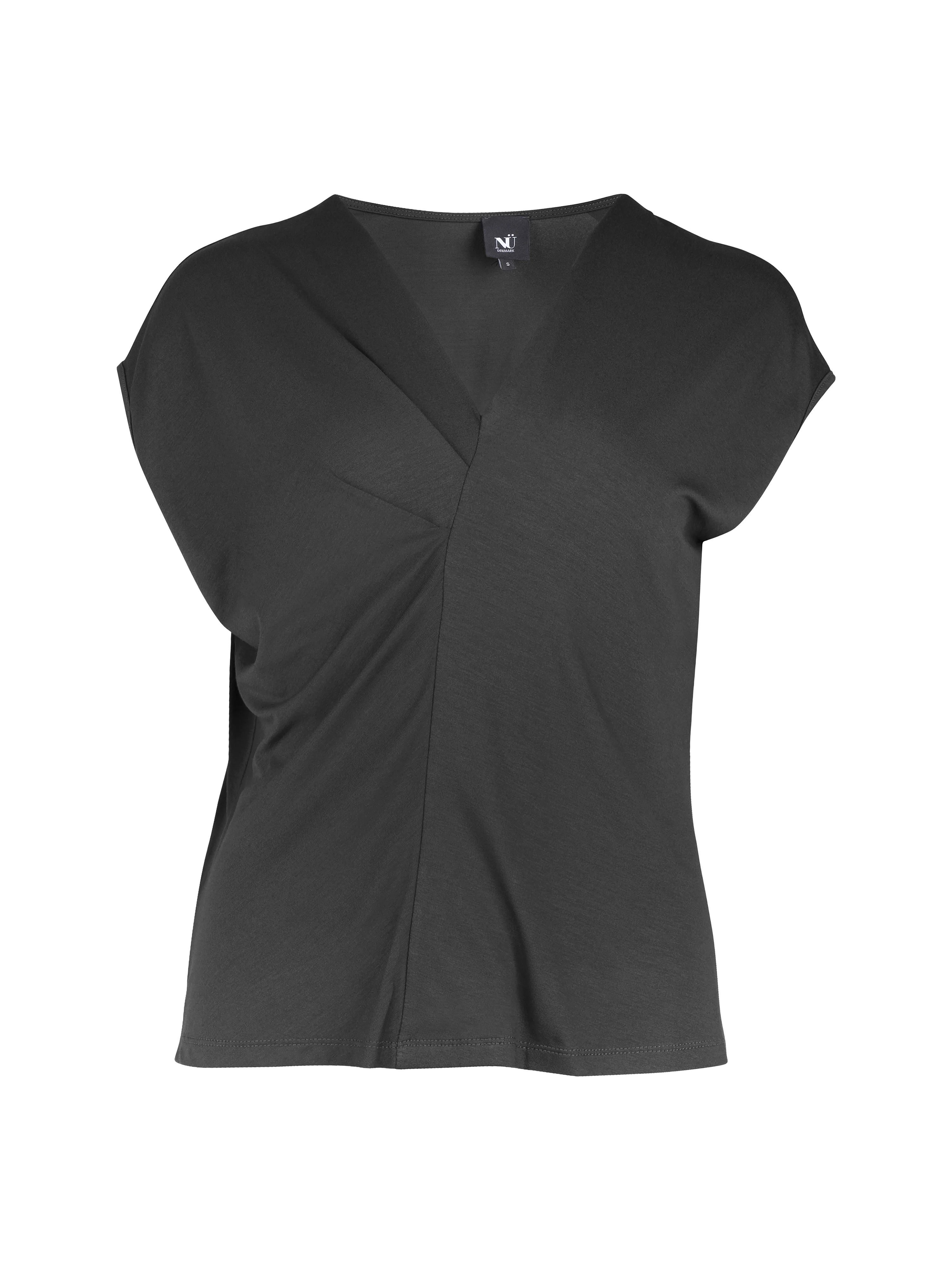 Blouses and tops