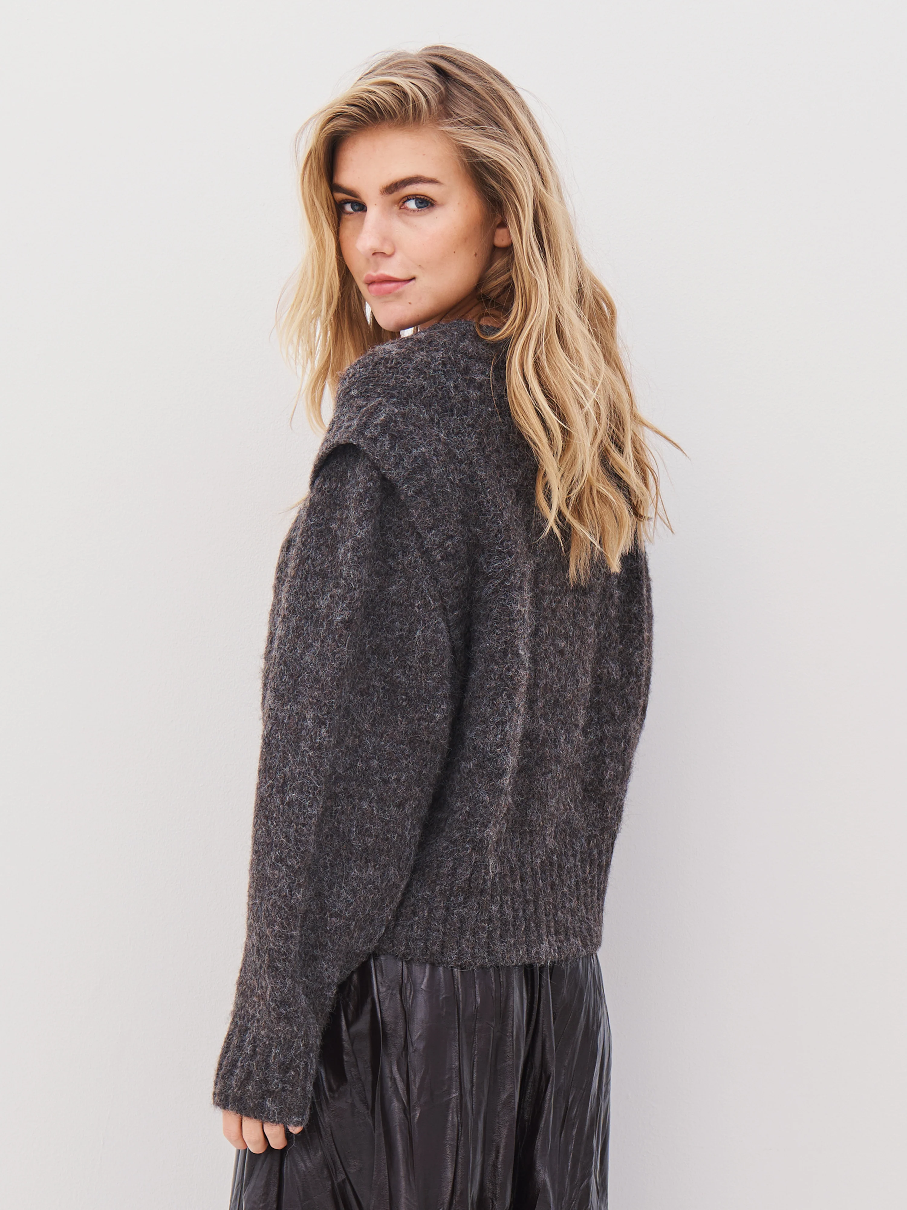 AGNES knit blouse - Brown - Image 4