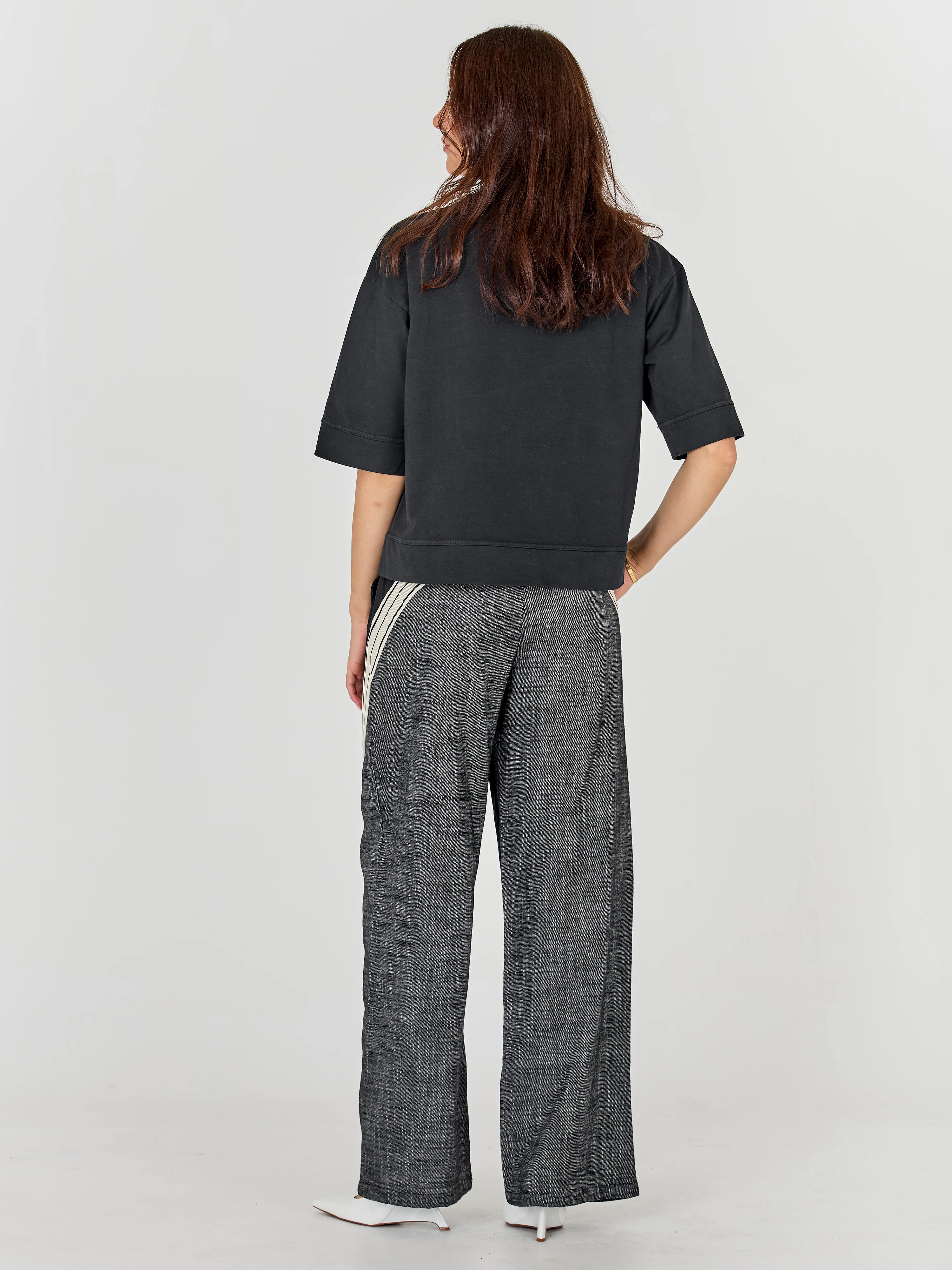 Alma Sweat - Black - Image 5
