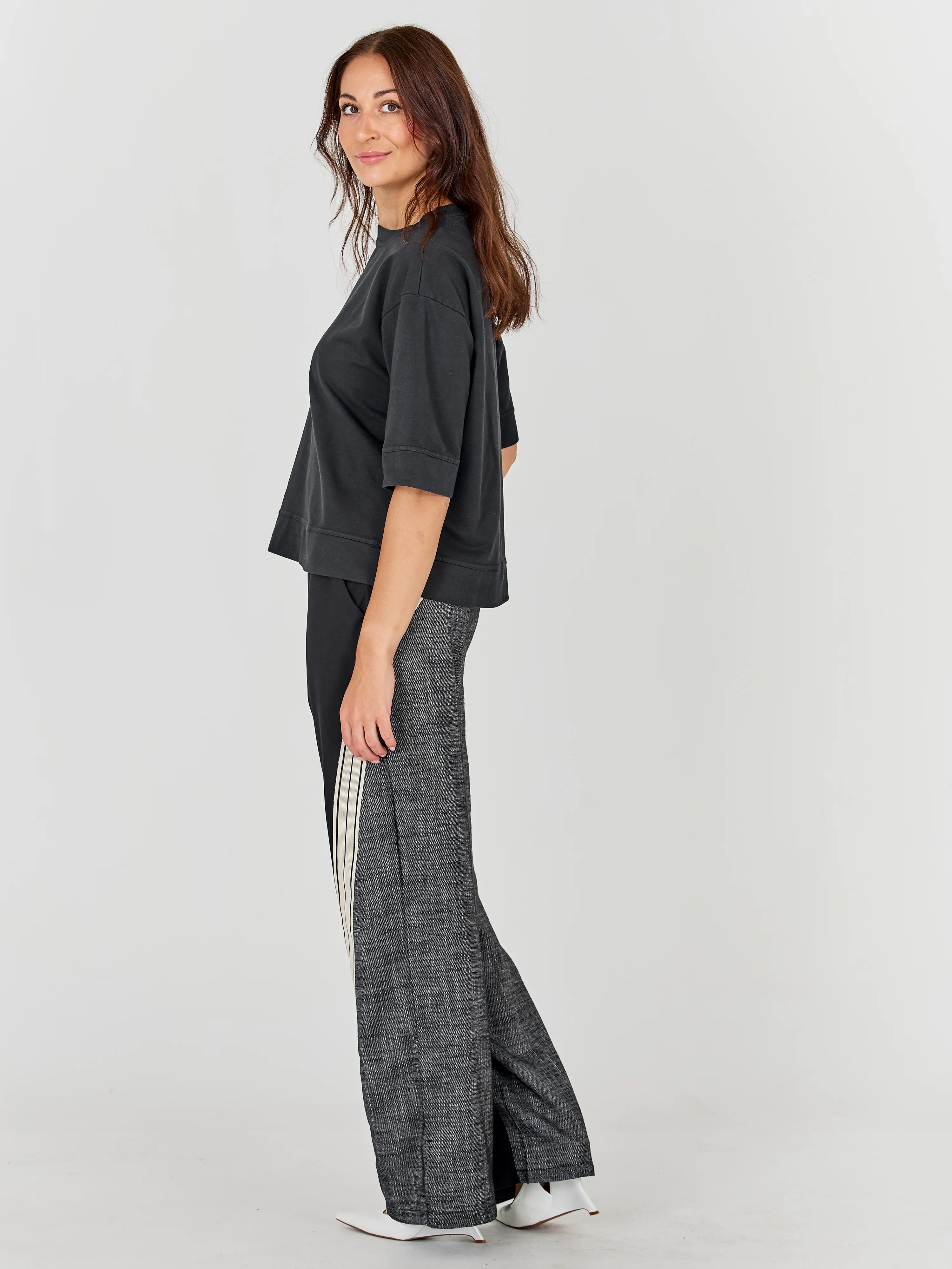 Alma Sweat - Black - Image 6