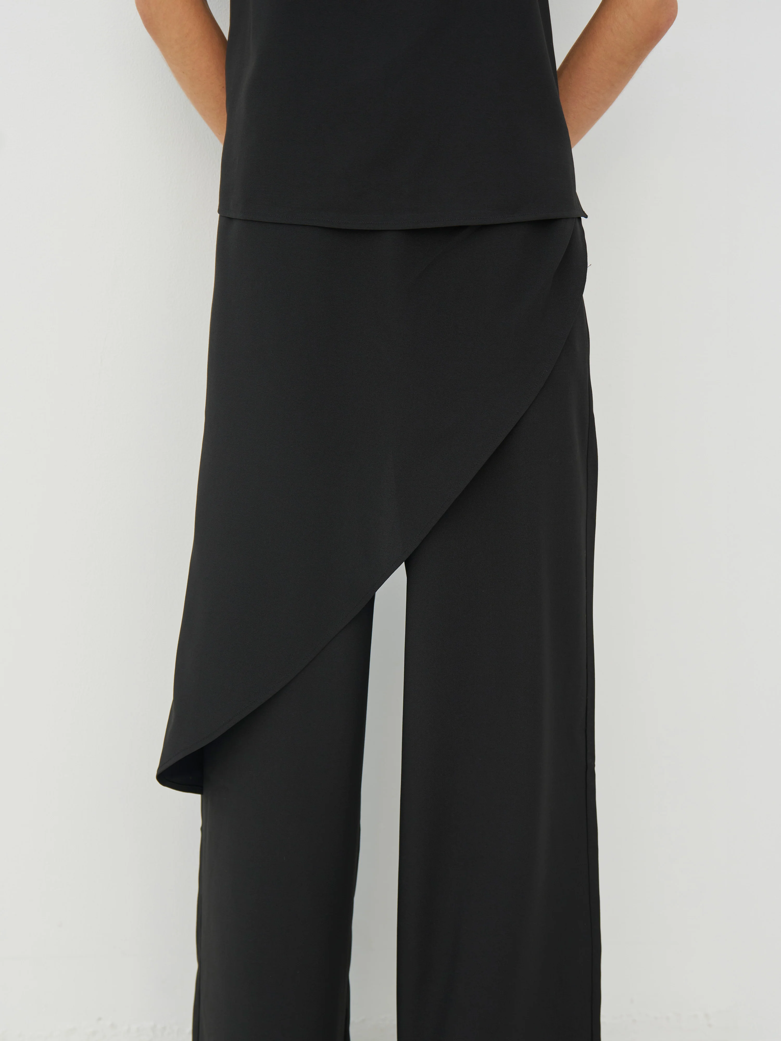 CHLOE Trousers - Black - Image 4