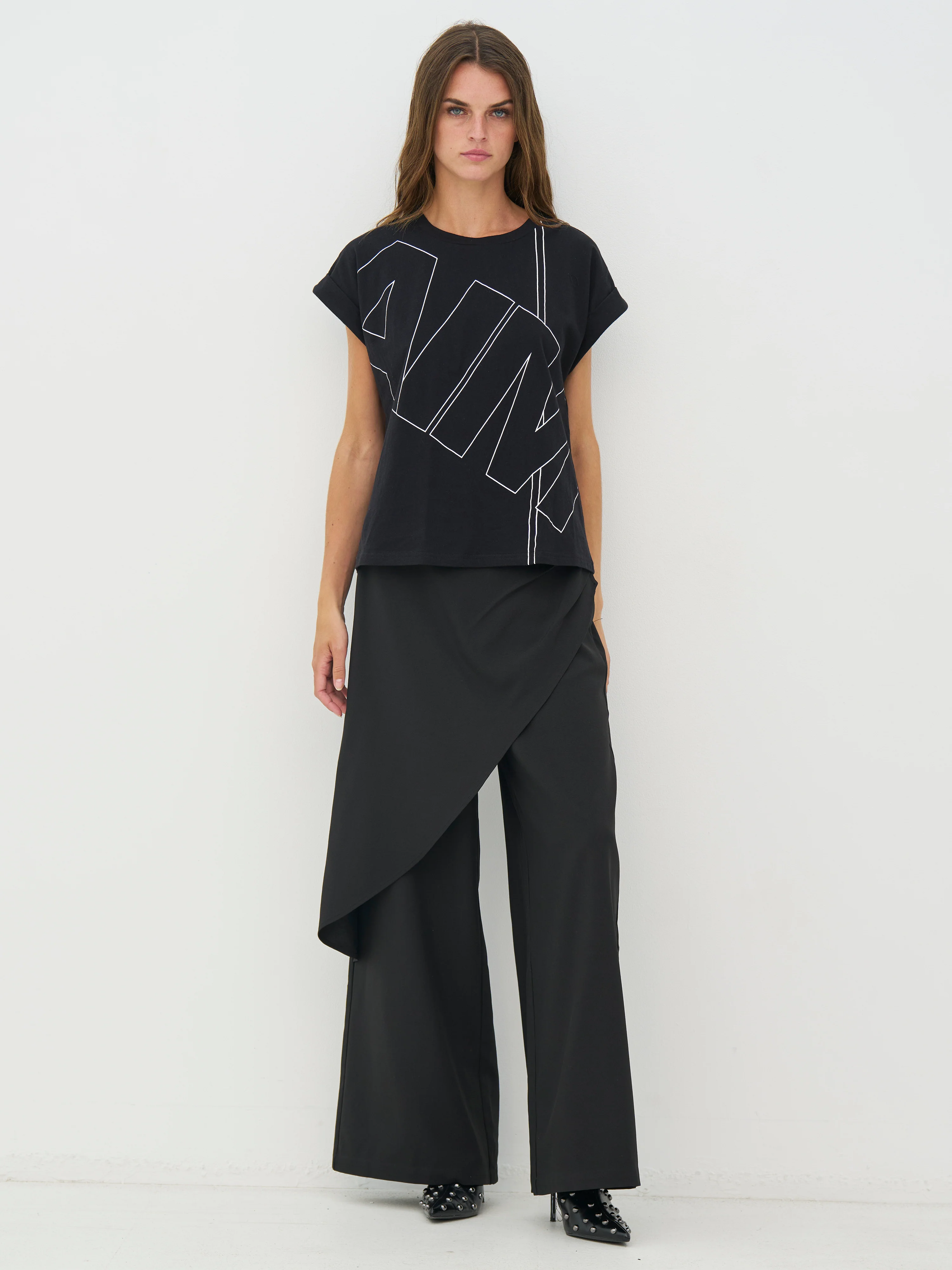 CATHLIN Tee - Black - Image 3