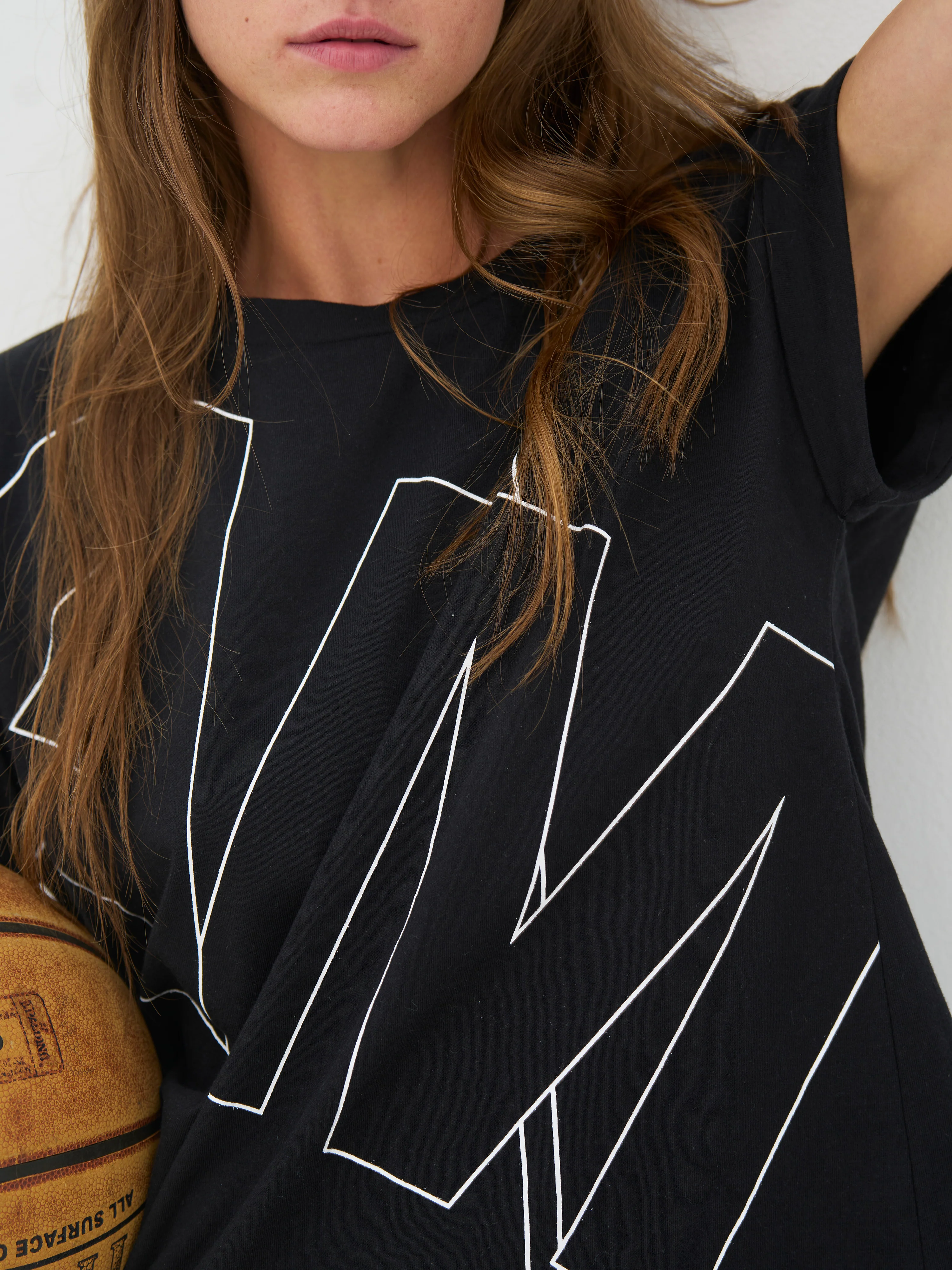 CATHLIN Tee - Black - Image 4
