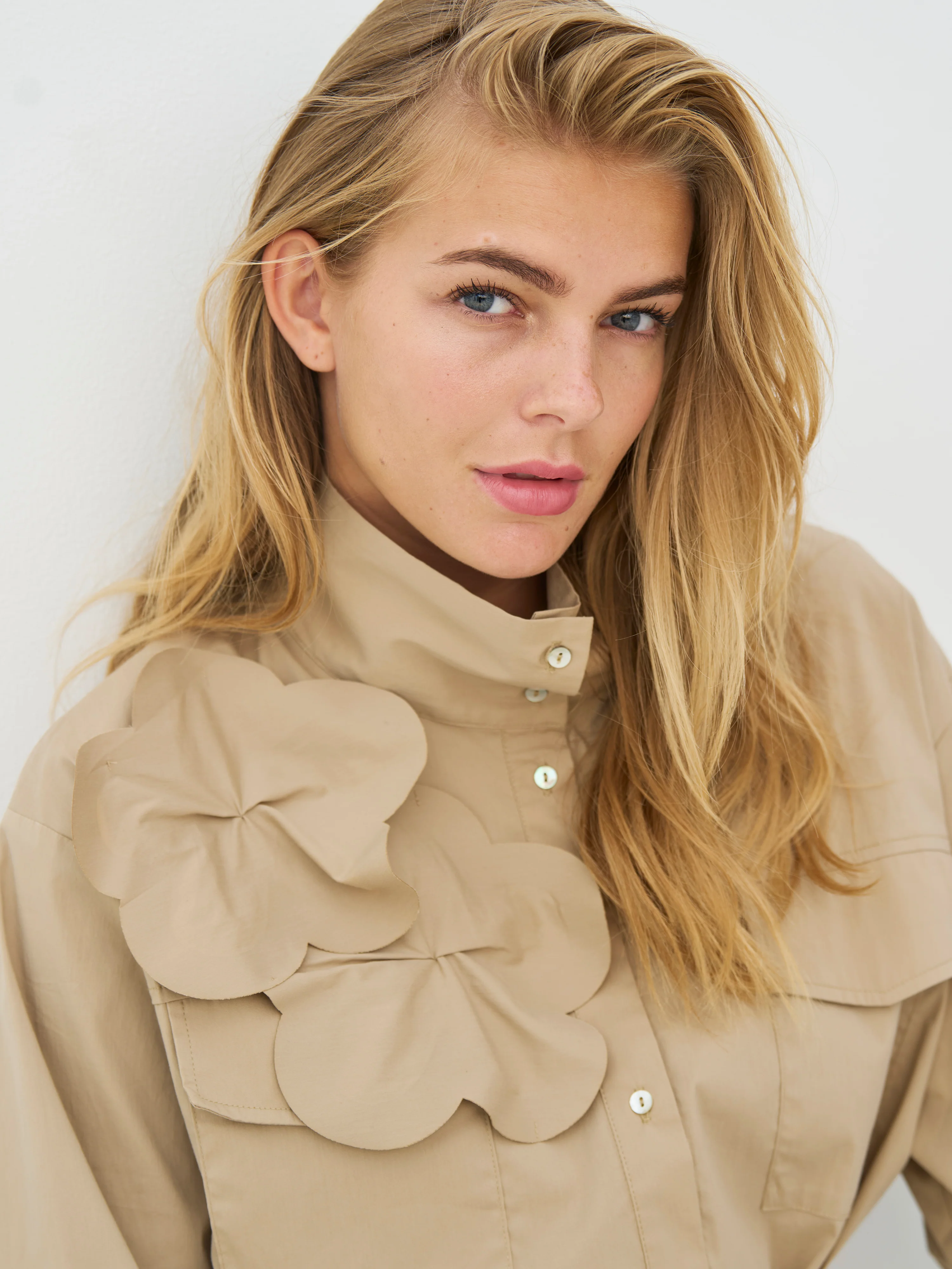 CAMIRA Shirt - Seasand - Image 3