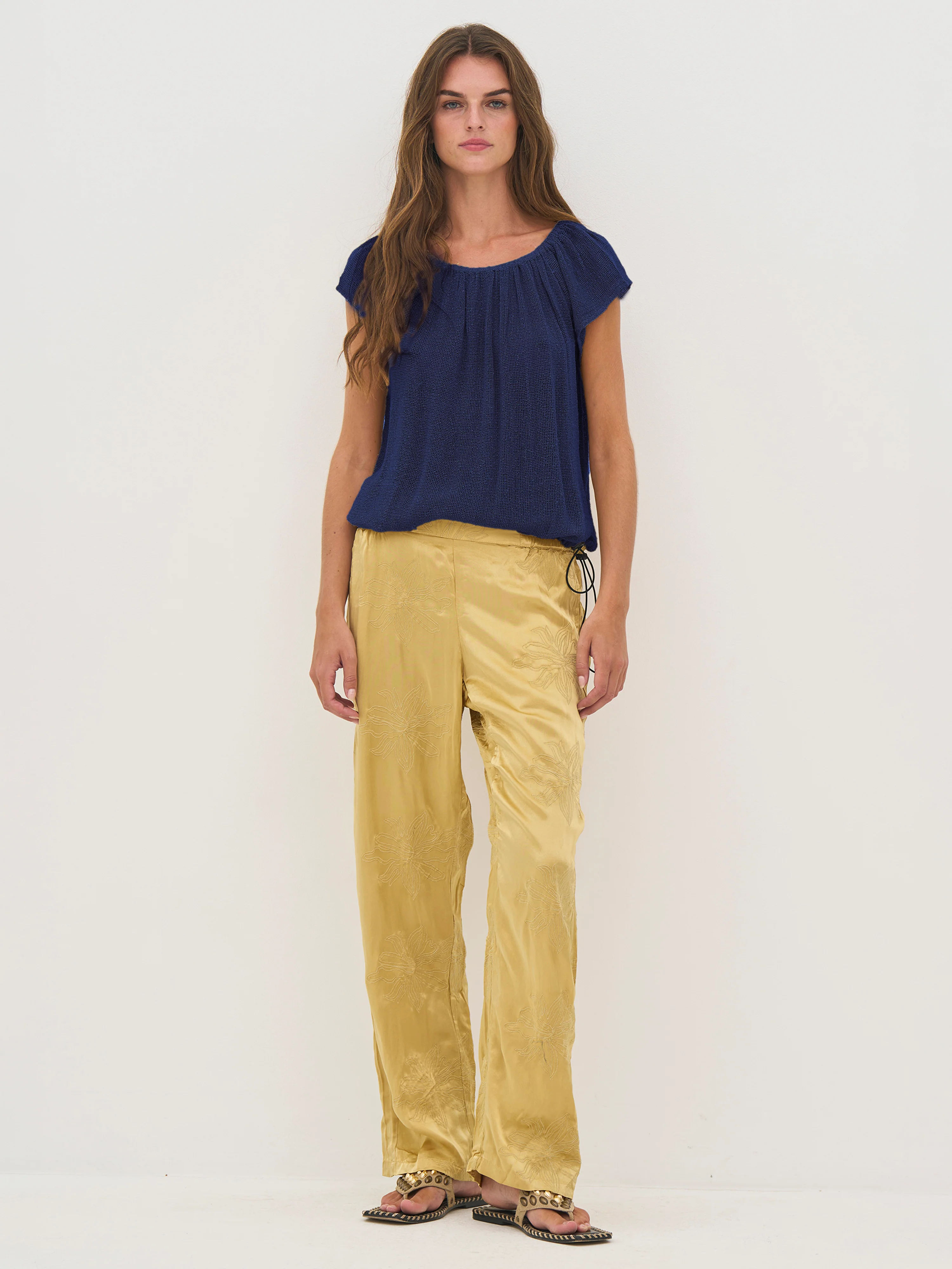 DEWI Top - Navy - Image 3