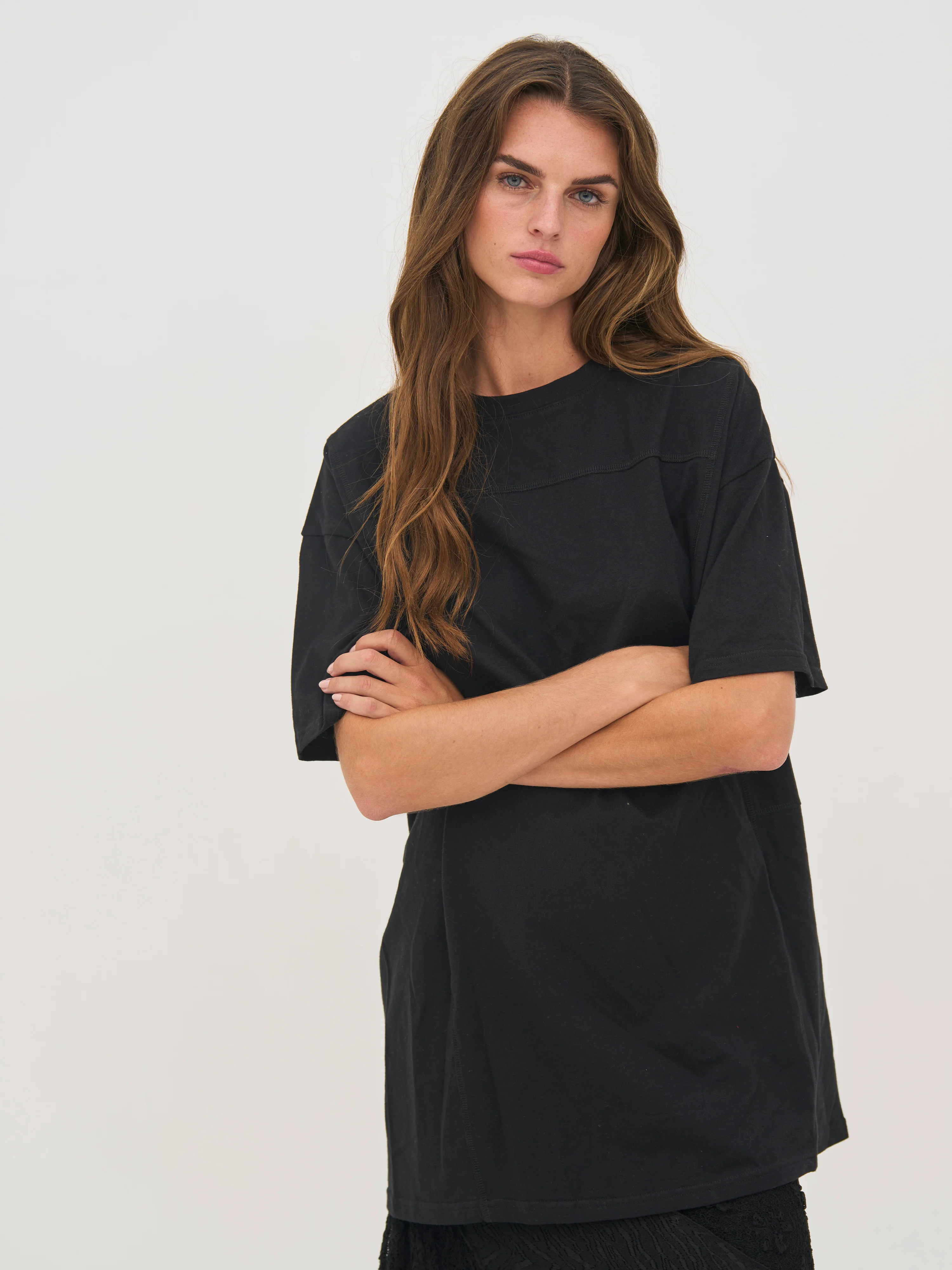 Dini Tee long - Black - Image 2