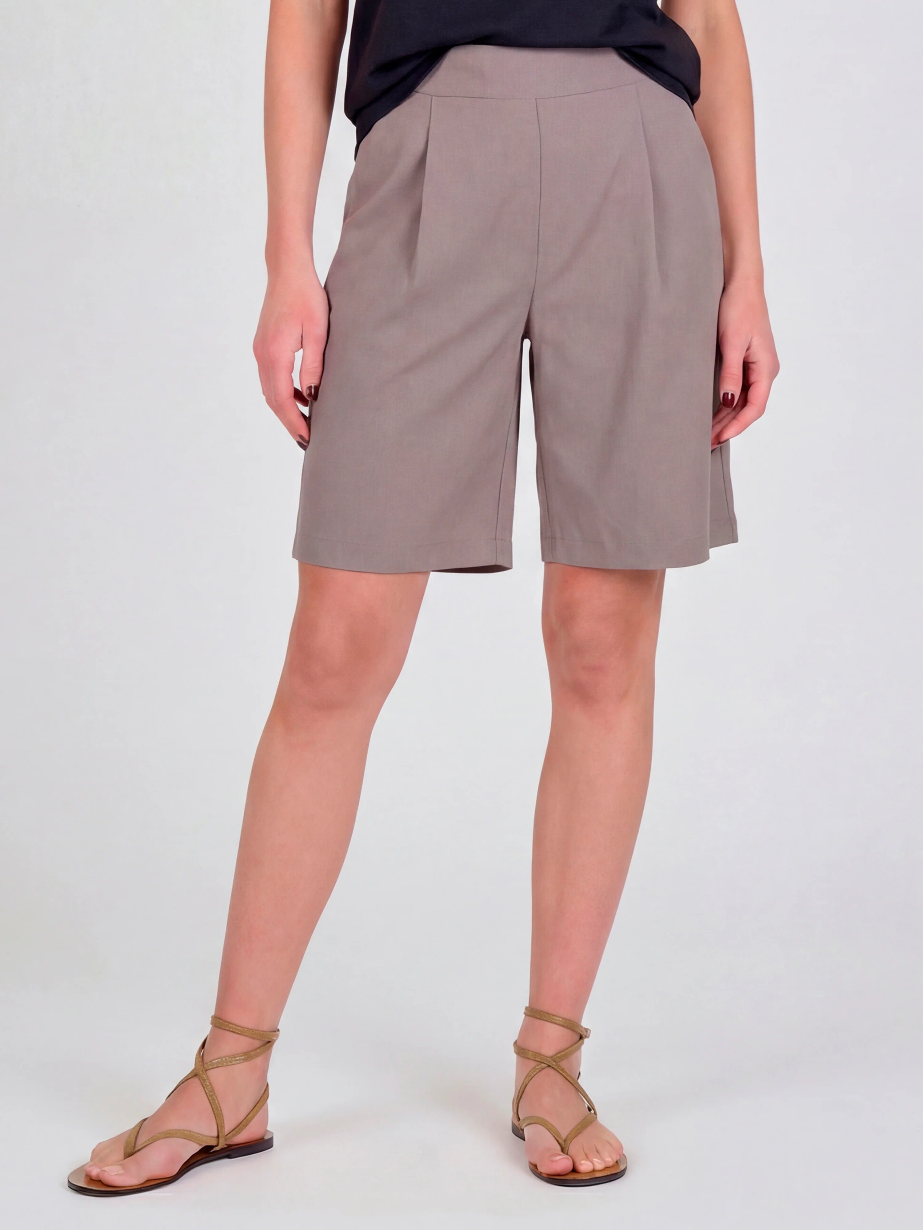 Denise Badia shorts - Sand - Image 3